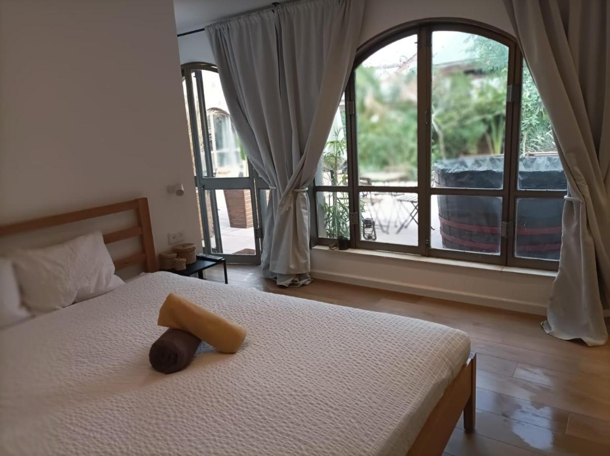 Stone - Patio אבן - פטיו Eilat